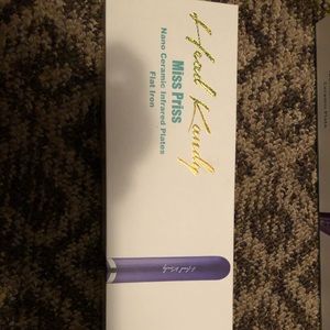 Head Kandy Miss Priss straightening iron